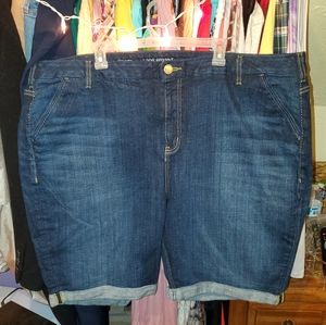 Dark wash bermuda shorts